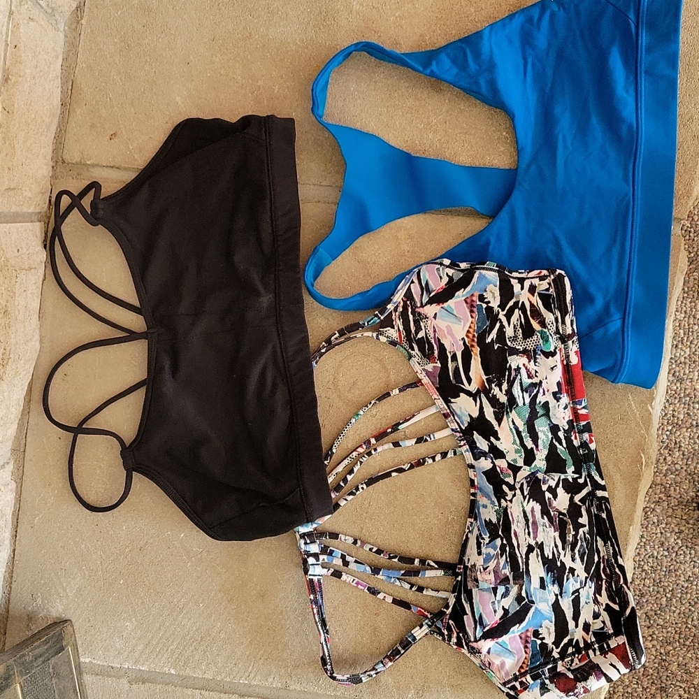 Lululemon sports bras